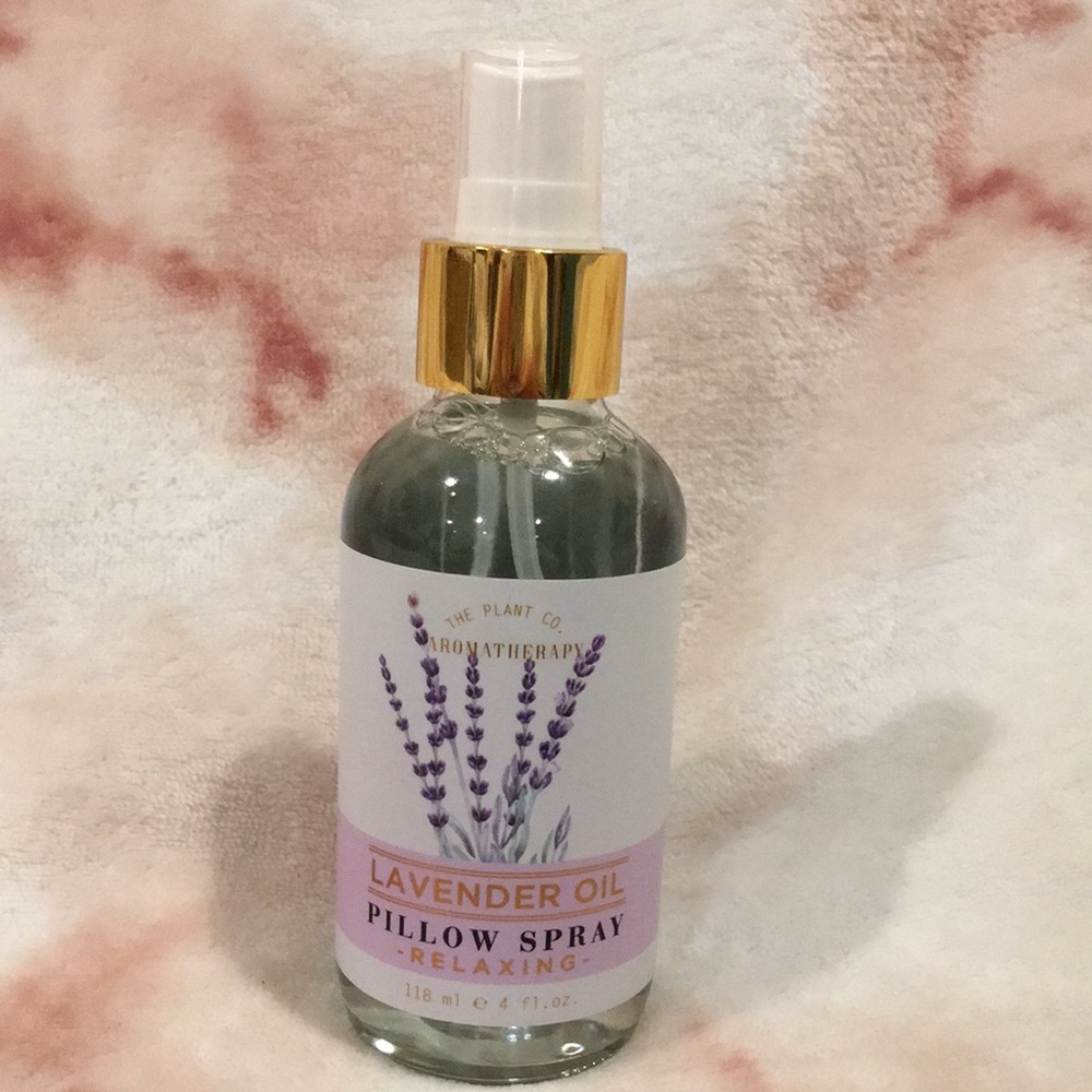 The Plant Co Aromatherapy Lavender Oil Pillow Spray Room Spray 4 oz glass NWT